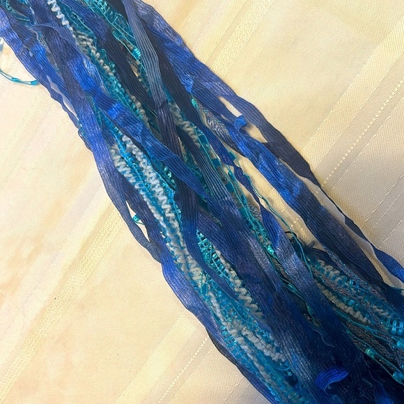 Bundle of Blue - Picture 4 of 11